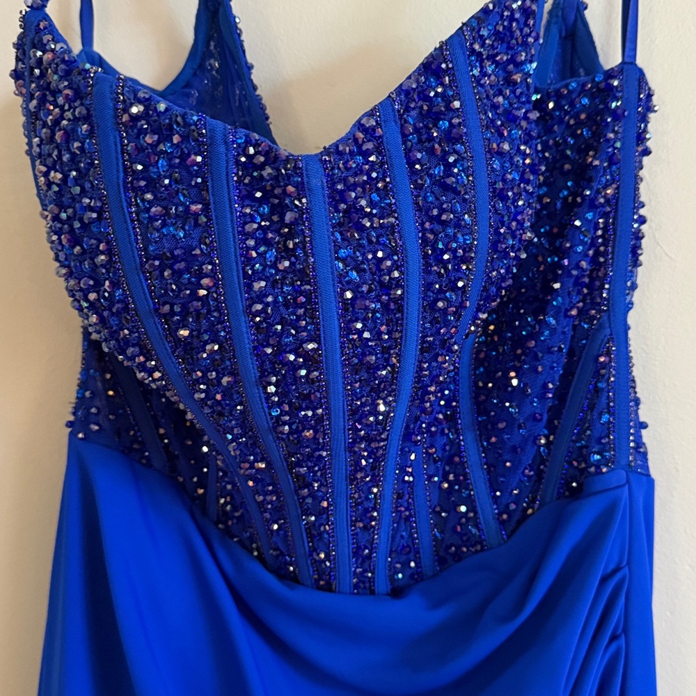 NWOT LaurenAshley Elegant Blue Beaded prom dress